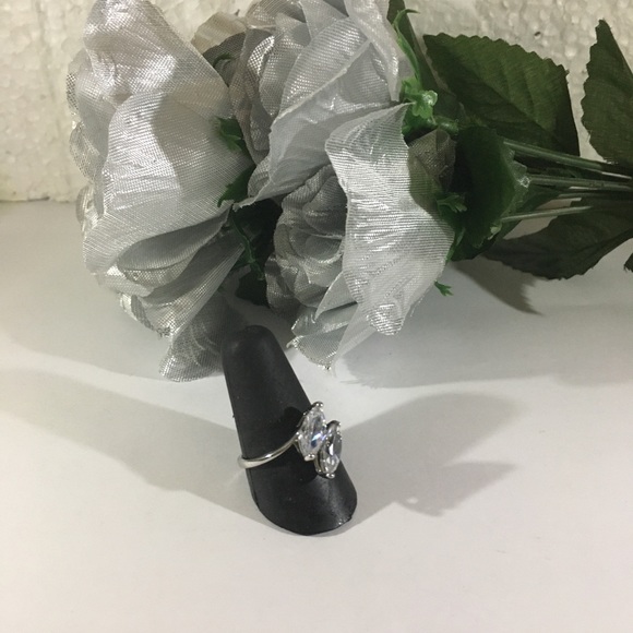 MARQUISE CUT RING SIZE 7 - Picture 2 of 5